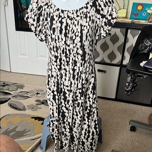 Elegant Black and White and tan midi dress